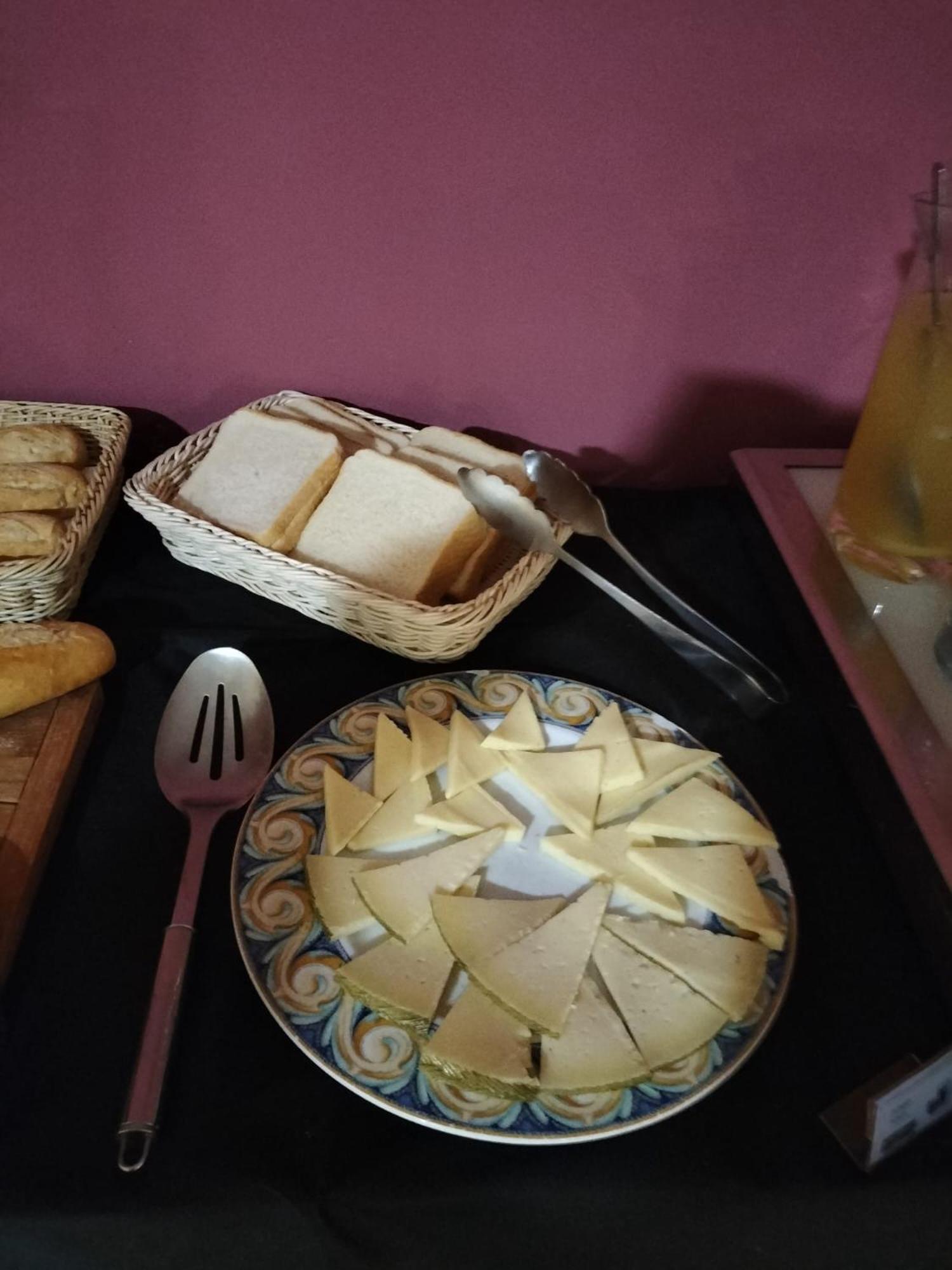 纳瓦尔塞斯陶酒店 外观 照片